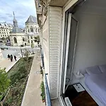 Bright Bedroom, Private Entrance